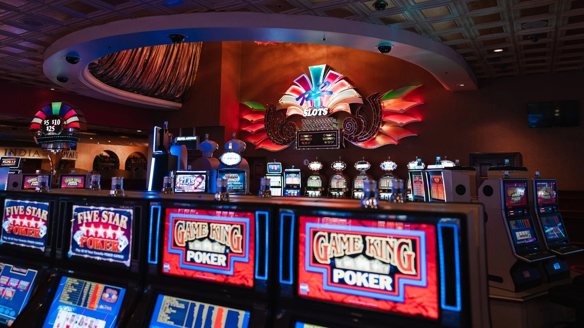 Casino & Gambling