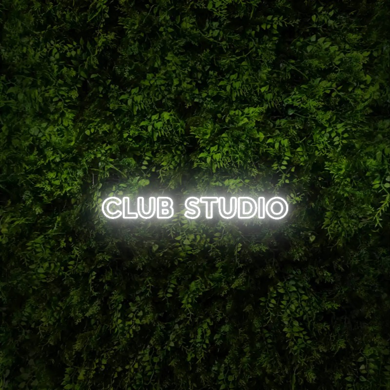 CLUB STUDIO – Neon Sign